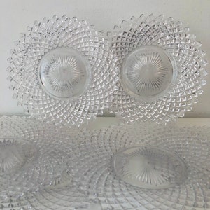 Juego de 6 platos de vidrio prensado con patrón de tachuelas inglesas de Westmoreland Glass