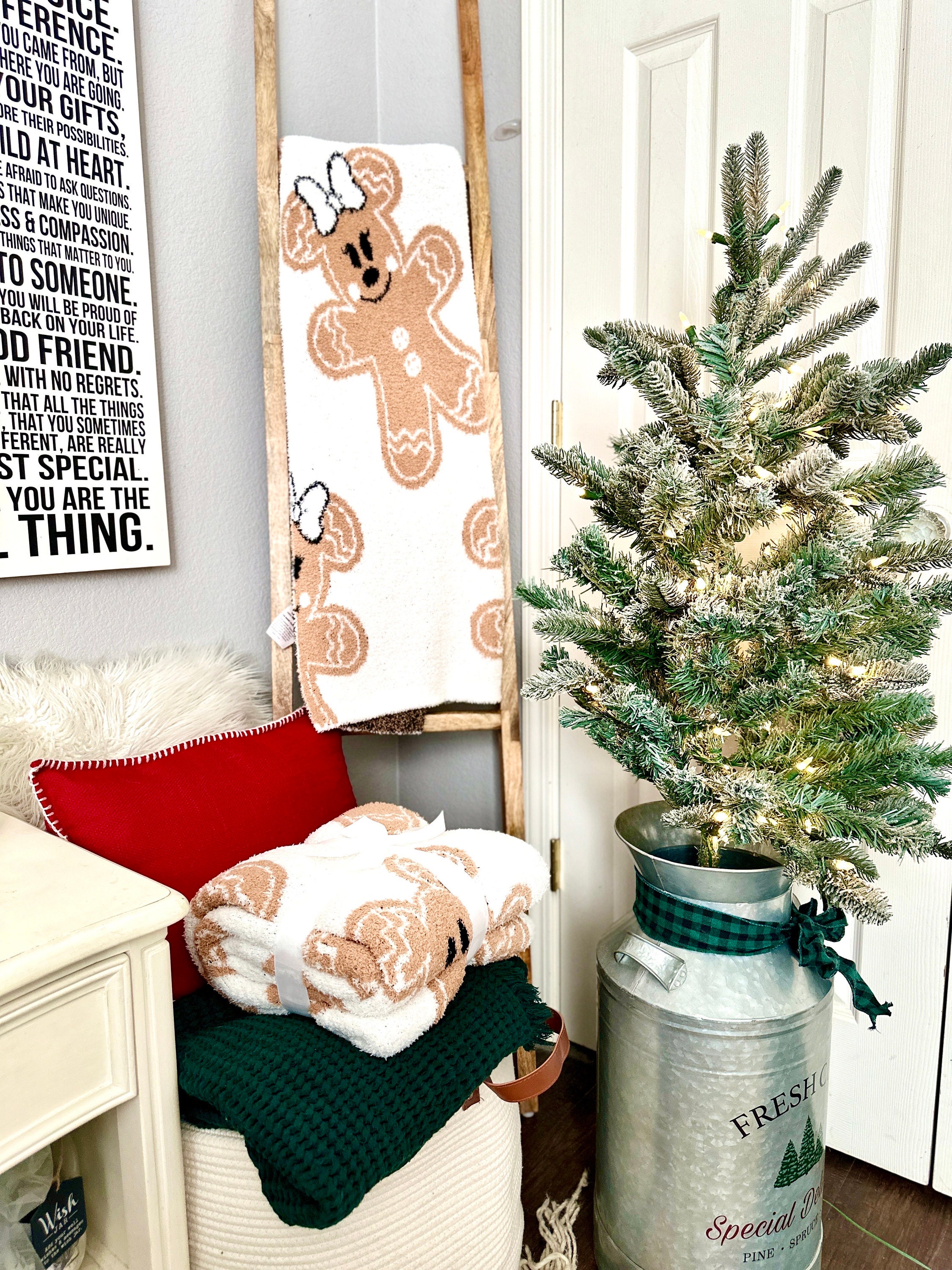 Ready To Ship: Magic Dreams Christmas Gingerbread Mouse Fuzzy Blanket | Holiday Soft Cozy Winter Throw | 60x70 | 100% Polyester Microfiber