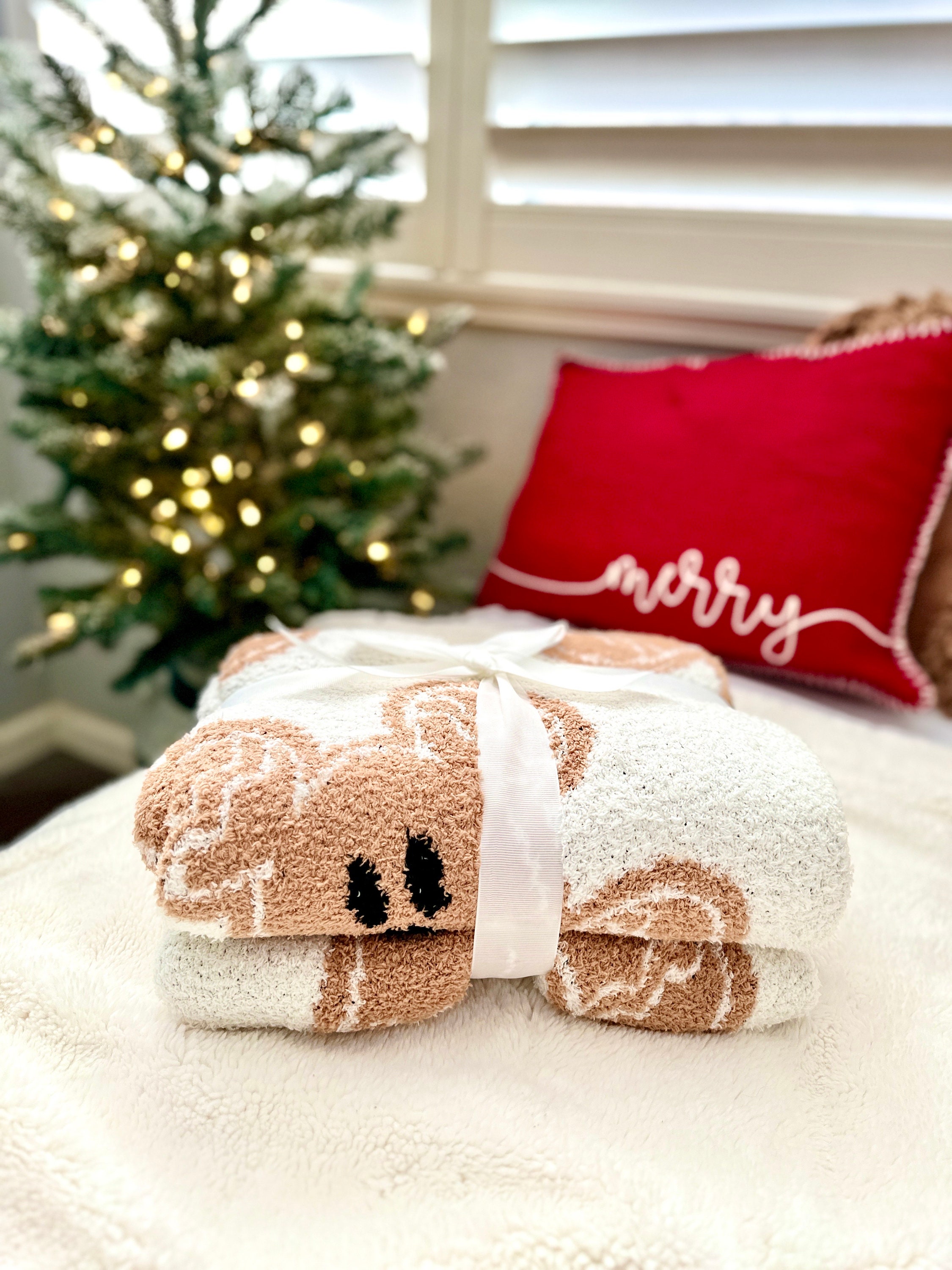 Ready To Ship: Magic Dreams Christmas Gingerbread Mouse Fuzzy Blanket | Holiday Soft Cozy Winter Throw | 60x70 | 100% Polyester Microfiber