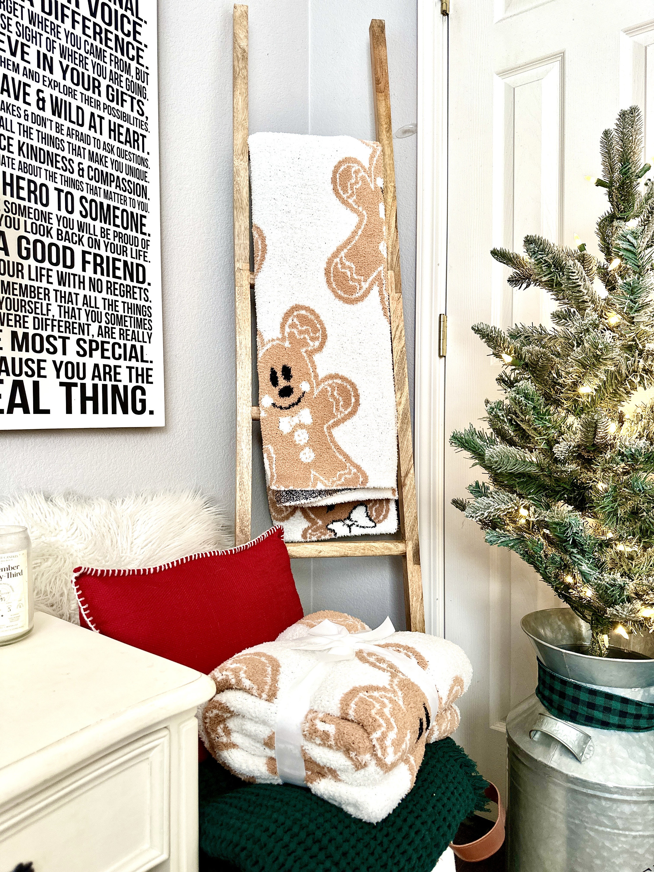Ready To Ship: Magic Dreams Christmas Gingerbread Mouse Fuzzy Blanket | Holiday Soft Cozy Winter Throw | 60x70 | 100% Polyester Microfiber