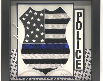 Arte mural con placa de policía de filigrana de papel hecho a mano / Caja de sombras con línea azul fina para regalo de las fuerzas del orden / Regalo de graduación de la academia de policía