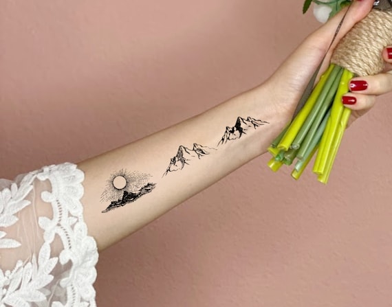 Small Black and White Tattoo with Dot-painted Mountain Range Stock  Illustration - Illustration of techniques, optical: 287626020