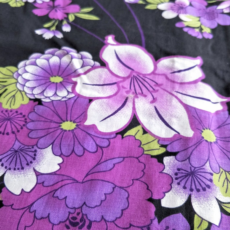 Japanese Yukata, Summer Kimono, Cotton Kimono, Bath Robe, Purple Floral on Black image 3