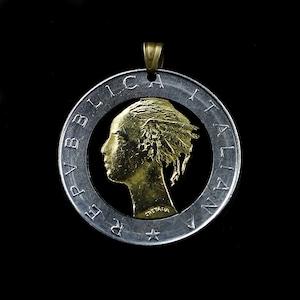Italian 500 Lire Cut Coin Pendant, Etched, Piazza del Quirinale Roma 1982 Italy with Necklace. Hand cut. 26.8 mm.