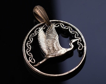 New Zeland 2 dollars White Heron Cut Coin Pendant Necklace Detailed cut.