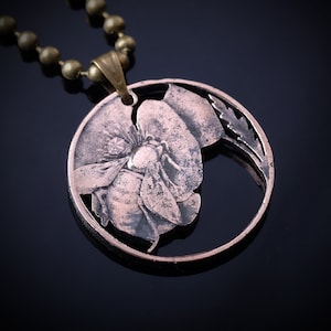 1939 Italy 10 Centesimi Cut Coin Pendant with necklace Honey bee on a flower Rome