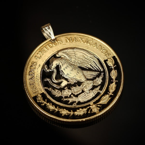 Pendentif et collier Aigle avec serpent dans le bec Mexique 10 pessos calendrier aztèque Piedra del Sol