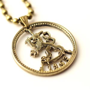 Finland Suomi 20 Pennia with date 1963 Cut coin pendant Finnish lion Helsinki Suomalaiset