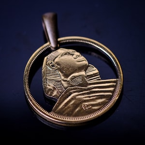 Egypt 10 milimes cut coin pendant with necklace Great Sphinx of Giza Cairo Alexandria Thebes