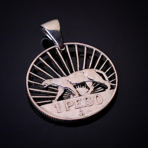 Uruguay silver 1 Peso cut coin pendant with necklace cougar puma Sol de Mayo cerro Montevideo