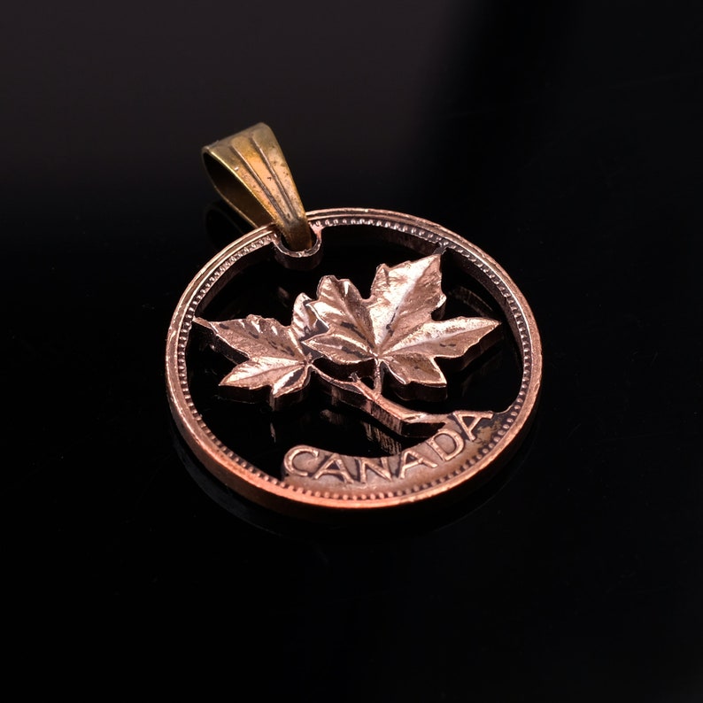 1965 Canada 1 cent A maple leaf twig Cut coin pendant with necklace Hand cut 19 mm. image 2