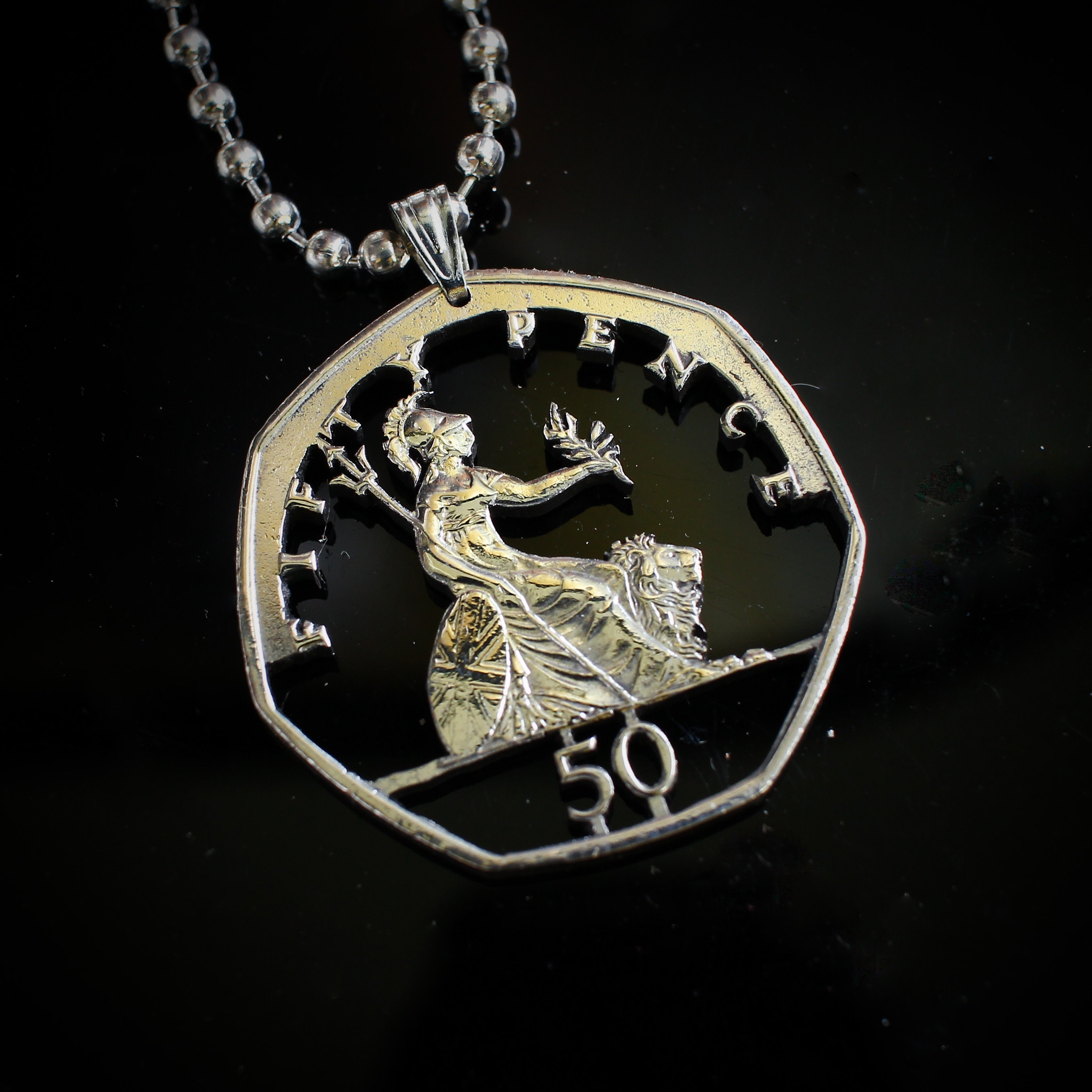 イギリス LION 10ペンス カットアウト コインネックレス 金鍍金仕上