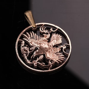 2 Pence - Elizabeth II Red - Billed Chough cut coin pendant with necklace. British Isles