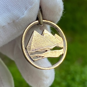 Egypt 5 Piastres cut coin pendant with necklace Egyptian pyramids of Giza Cairo Nile