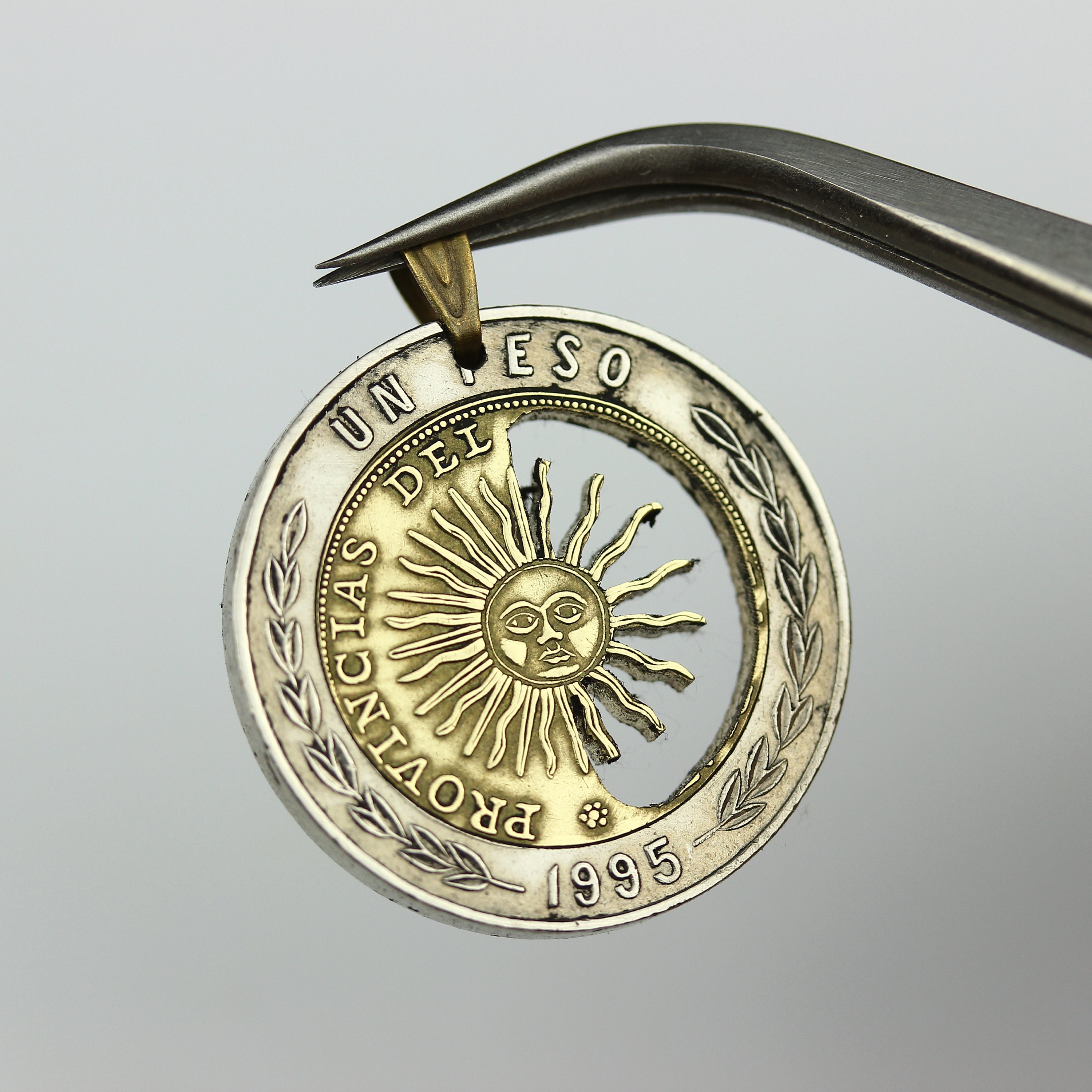 アルゼンチン 1 ペソ カット コイン ペンダント ネックレス付き ソル  