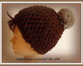 Bonnet en laine marron femme, chapeau pompon, pompon fourrure, bonnet au crochet femme/vintage/modèle unique/chapeau au crochet