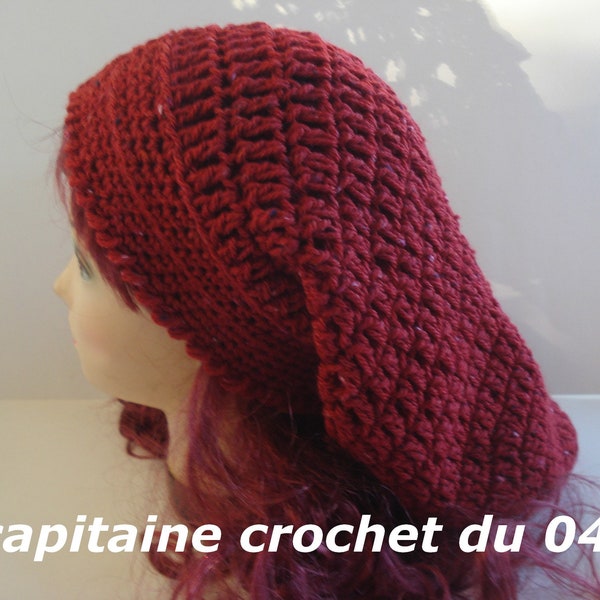 Bonnet retombant en laine , femme, bordeaux, cadeau, fait main, au crochet