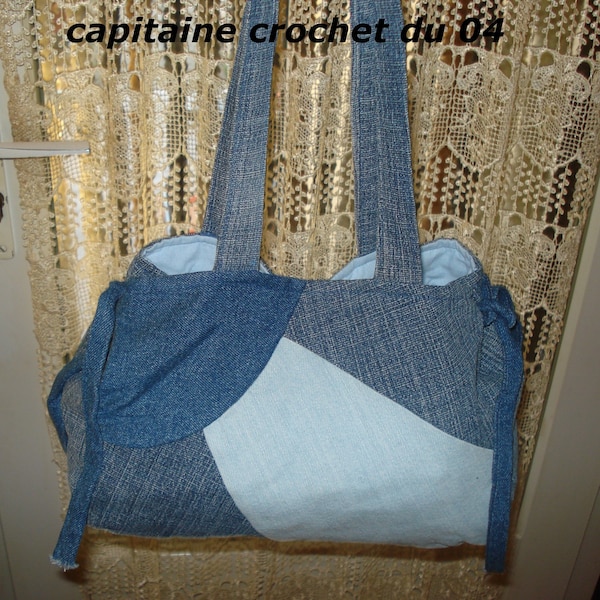 Sac en jean, recyclé, sac trapèze, porté a l'épaule, patchwork, modèle unique, fait main