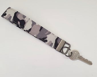 Stylish Camo Key Fob, Masculine Wristlet Keyring for Guys, Great Father's Day Gift Idea