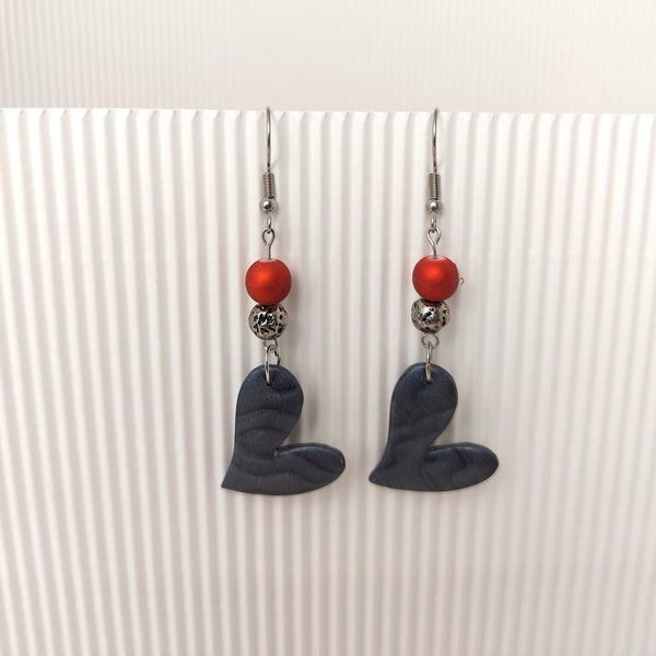 dark anthracite gray heart earrings, red and silver beads, very light, handmade, unique creation, stainless steel hook