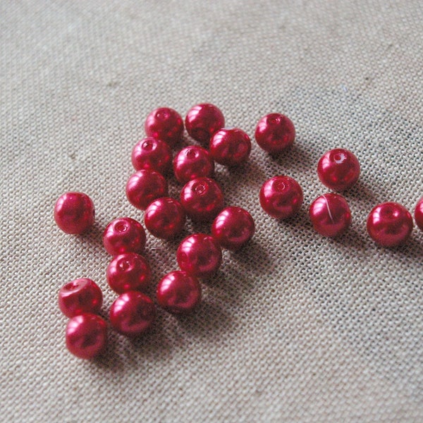 Lot de 10 perles en verre nacrées rouge. Perles de 8mm. Perles pour mariage, cérémonie. Perles élégantes et classiques.