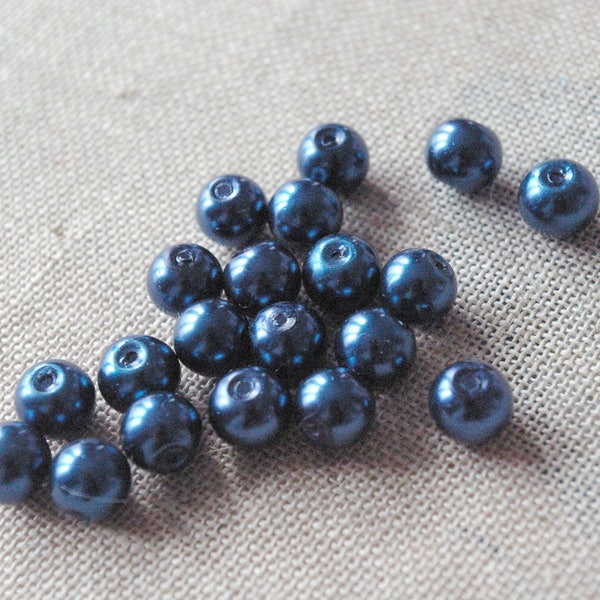 10 perles en verre bleu nuit nacrées. Perles bleu marine en nacre. Perles basiques et rondes, pour bijou de mariage. Perles de diamètre 8mm.