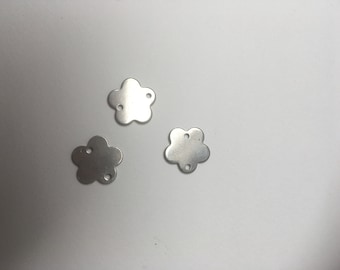 Lot de 3 connecteurs en acier inoxydable en forme de fleurs. Breloques fleurs argentées, fleurs pour bijoux DIY. Fleurs minimalistes DIY.