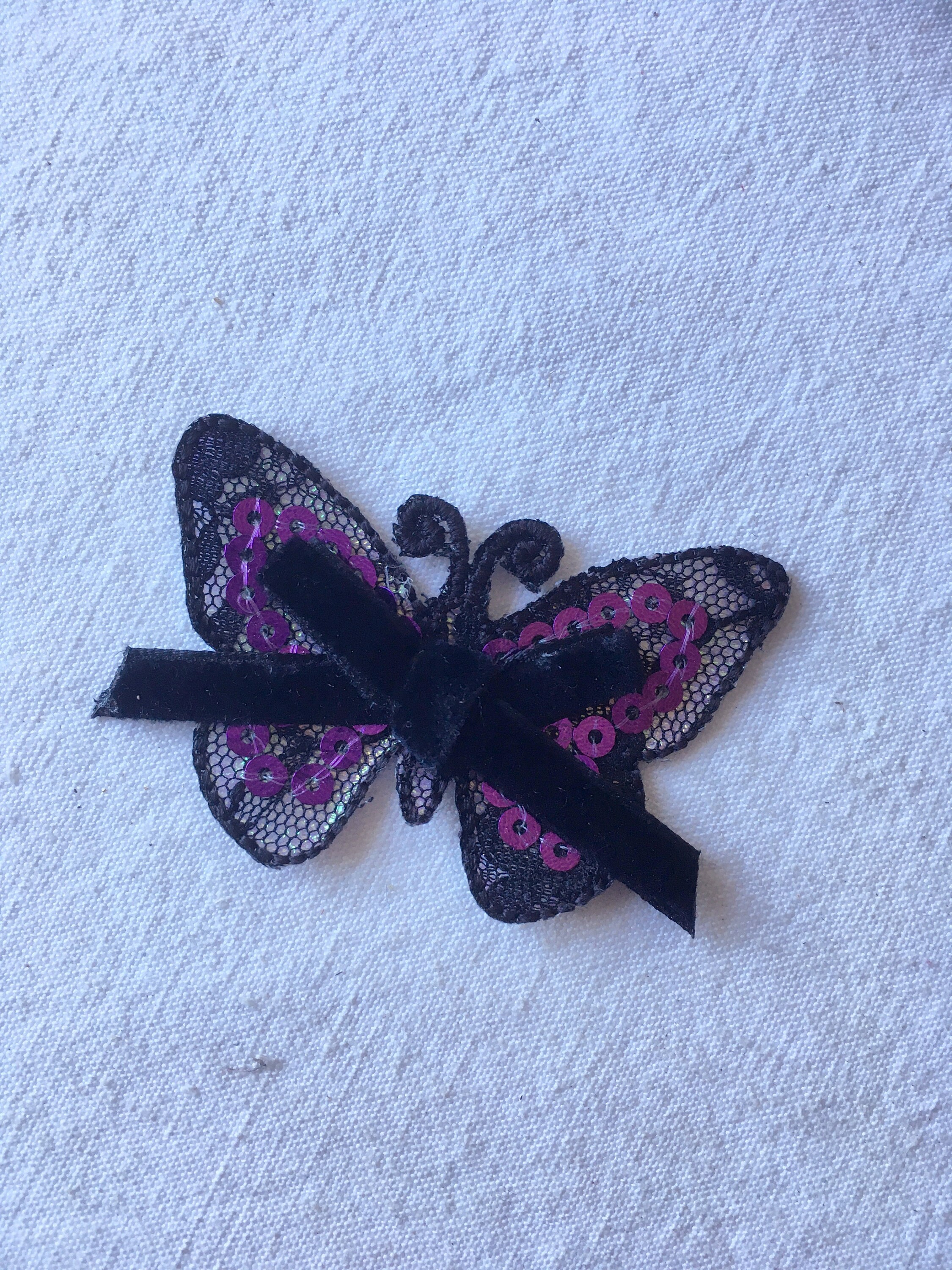 OIIKI 3 PCS Sequin Butterfly Patches, Ironing on Butterfly Patches,  Embroidery Butterfly Appliques, Glitter Sequins Embroidered Patches for  Clothing