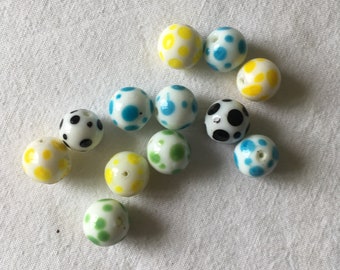 Set of 2 round white ceramic beads; Color of your choice. Beads for DIY porcelain jewelry. White pearls and color of your choice.