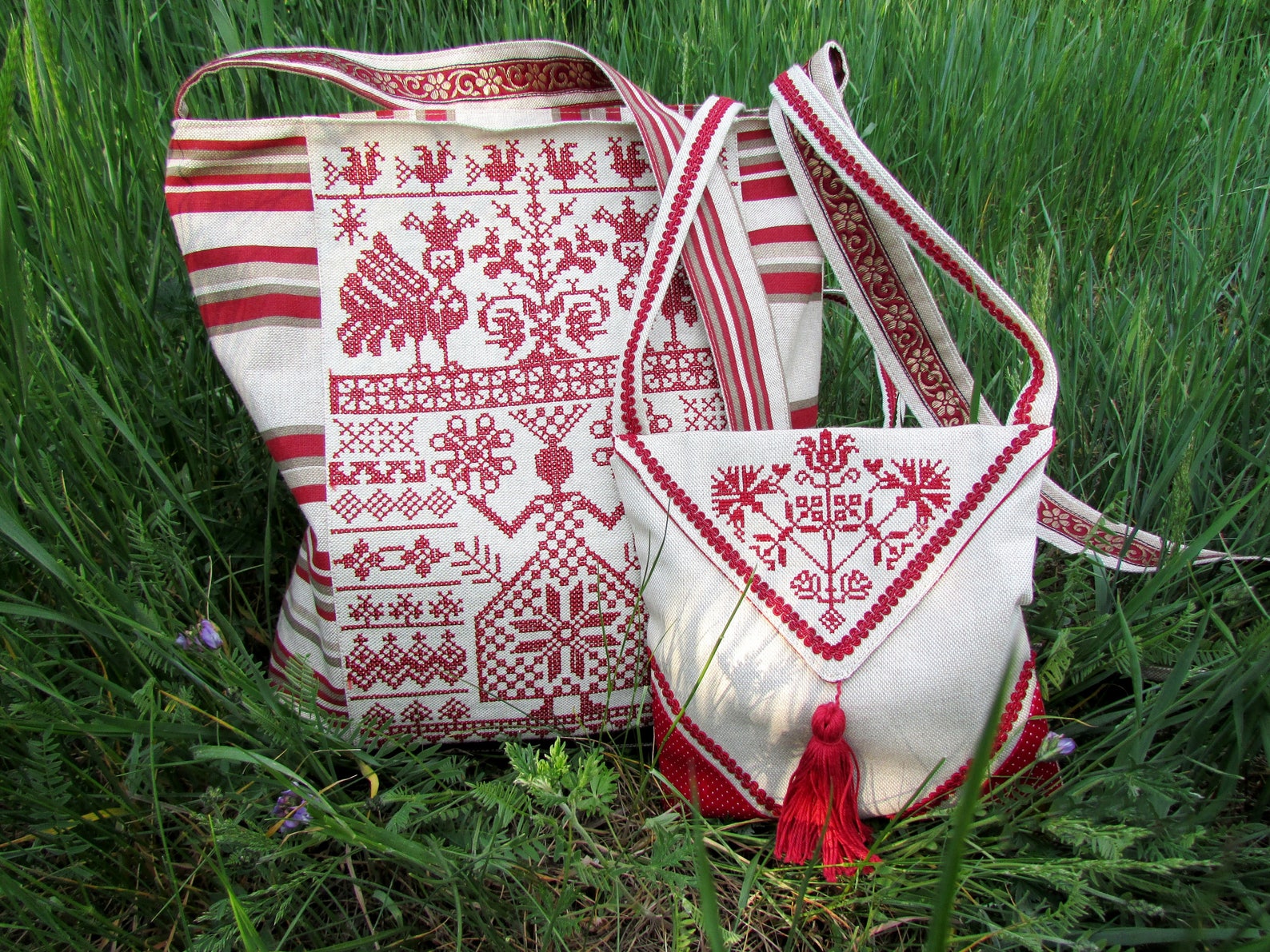 Белорусский обережный орнамент. Славянская культура. Белорусский славянский. Платье в народном стиле современное. Славянское лицо.