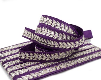 Embroidered Indian ribbon purple and blue color, white embroidery and silver rhinestone, 2 cm x 100 cm