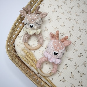 Crochet rattle tutorial - rattle crochet pattern FRENCH/ENGLISH/DEUTSCH: Charlie the fawn