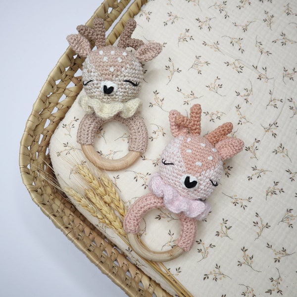 Crochet rattle tutorial - rattle crochet pattern FRANCAIS/ENGLISH/DEUTSCH: Charlie the fawn