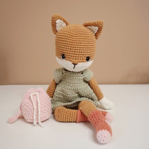 Socquette jolie renarde : patron au crochet amigurumi en anglais, français et allemand (PDF File)