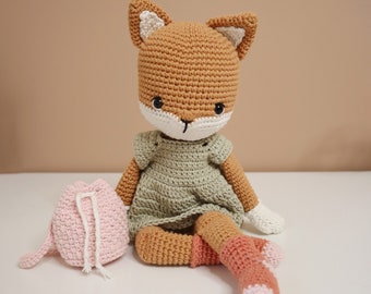 Pretty fox sock: amigurumi crochet pattern in English, French and German (PDF File)