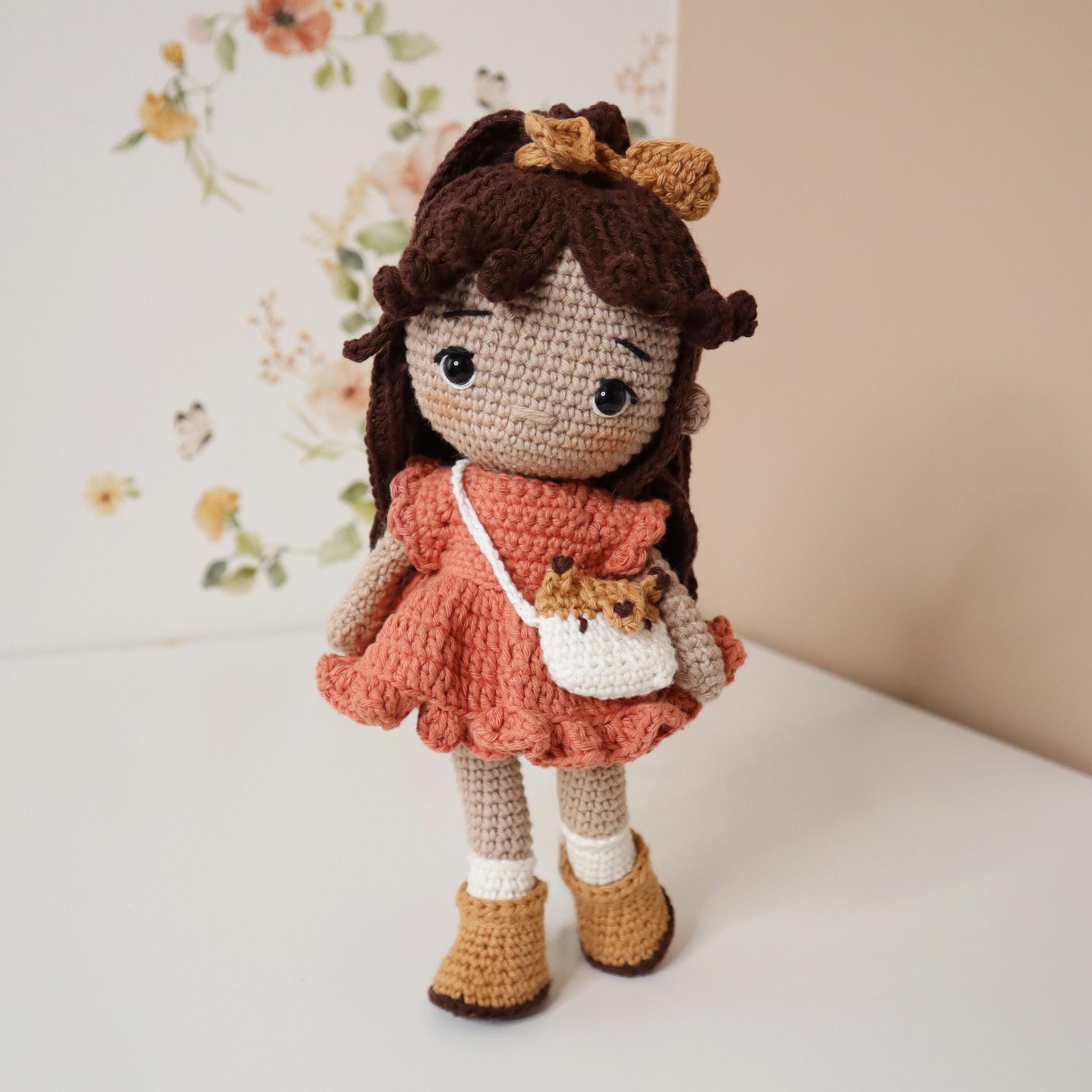 Cinnamon, Autumn Lady: Amigurumi Doll Crochet Pattern (french and
