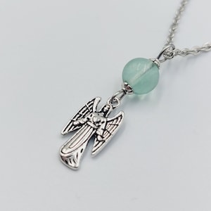 Angel Camael Fluorite Rear View Mirror Charm (Accesorio de coche) Chamael Occult Gothic Car Mirror Angelic Good Luck Protection Charm Gift Light