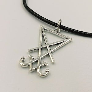 Sigil of Lucifer Necklace (3cm) - occult left hand path luciferian goth gothic seal gift symbol cute sigil pendant gift ritual morningstar