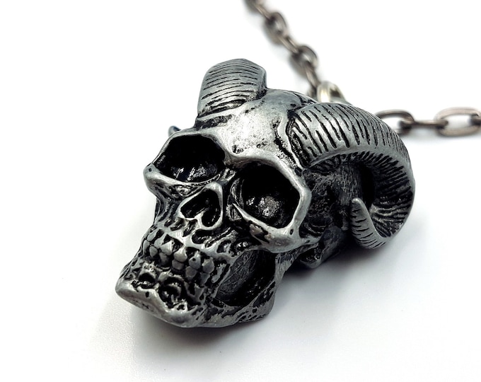 Horned Skull Pendant Necklace (2 Styles)
