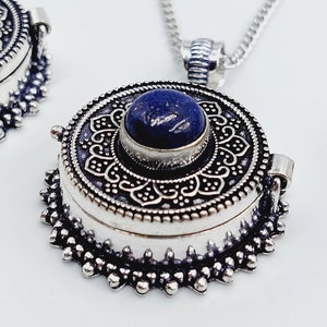 Round Poison Locket with Labradorite / Moonstone / Amethyst or Lapis Lazuli Crystal locket pendant witch gothic necklace gift picture locket