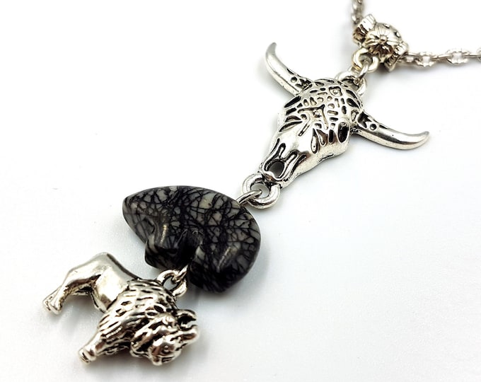 Zuni Bear Fetish Bison Necklace