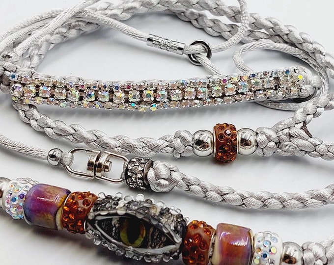 Shiny Silver Eye of the Dragon Showlead with Glassbeads  - (Small Dog Breed)