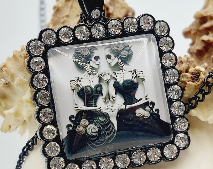 Gothic Romantic Skeleton Lady Necklace