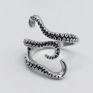 Cthulhu Tentacle Ring - cthulhu ring octopus H.P. Lovecraft horror creepy gothic alternative freak gift abyss depts lovecraftian