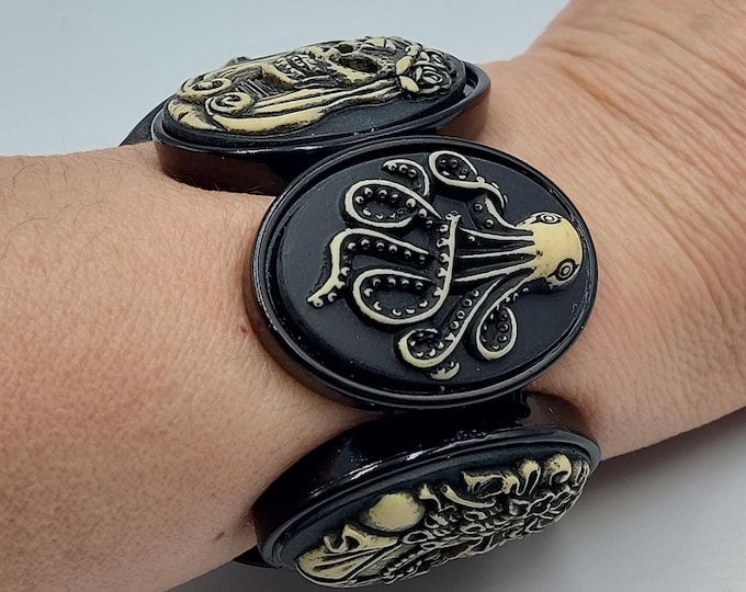 Gothic Victorian Cameo Bracelet