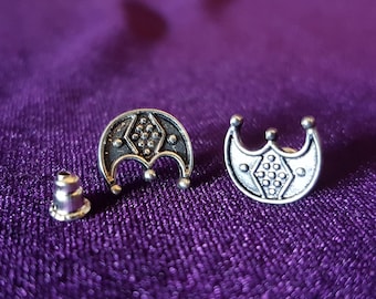 Lunula Style Earstuds