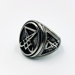 Chevaliere lucifer sales
