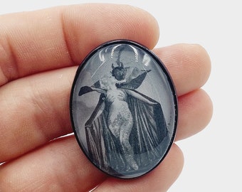 Marion Martin Satans Burlesque Inspired Broche