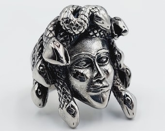 Medusa Ring