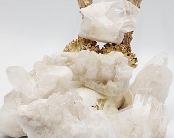 Crystal Mountainn Quartz Composition (7 Raw Cluster Pieces Available)